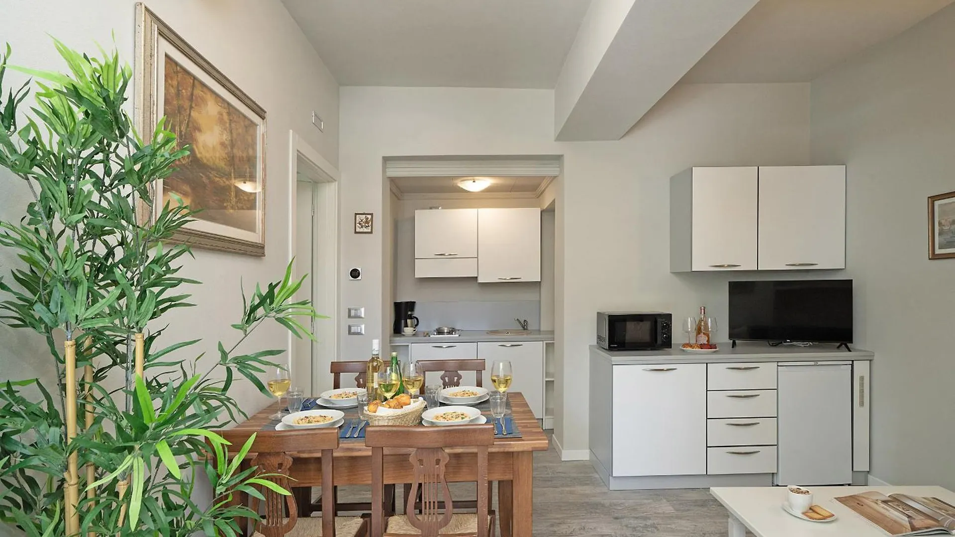 Villa Caterina Apartments By Wonderful Italy Desenzano del Garda Italia