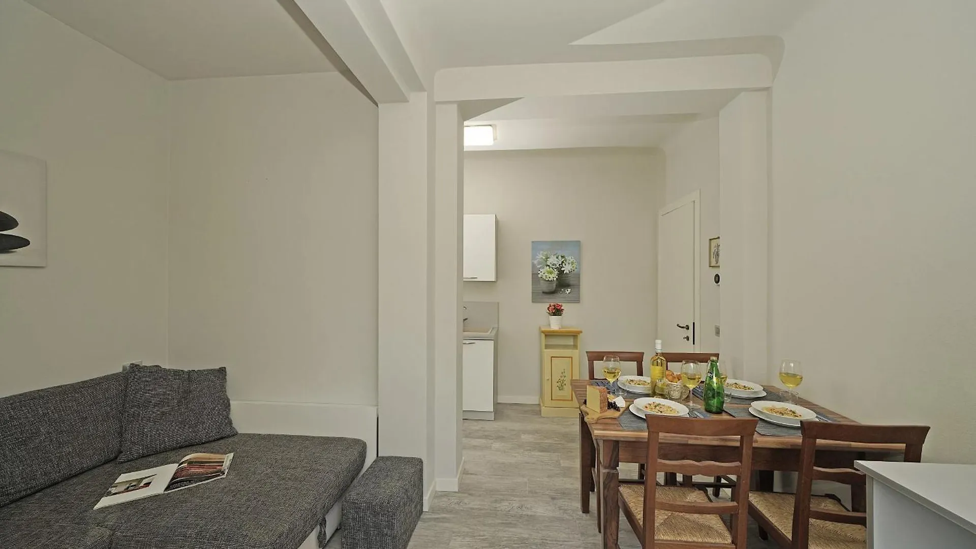Villa Caterina Apartments By Wonderful Italy Desenzano del Garda 0*,  Italien