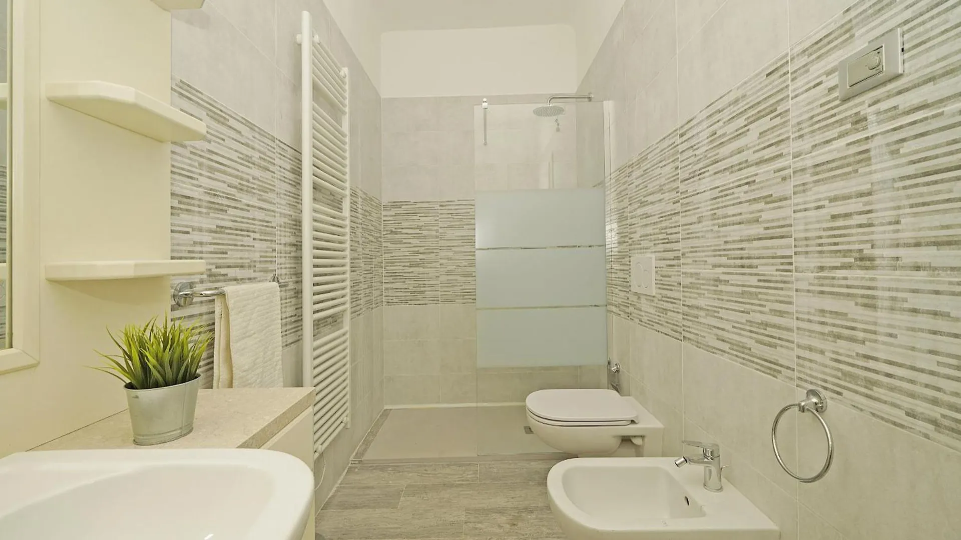 Villa Caterina Apartments By Wonderful Italy Desenzano del Garda